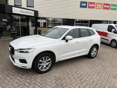 Volvo XC60 - 2.0 D4 Momentum Deze zeer complete en perfect onderhouden wordt momenteel gepoetst. Binnen