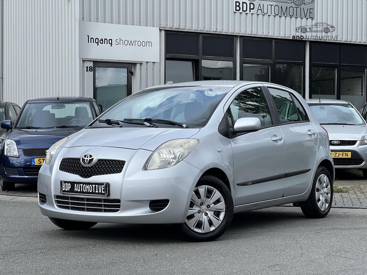 Toyota Yaris - 1.3 VVTi Sol MMT AUTOMAAT/AIRCO/GROTE BEURT EN APK NIEUW! - AutoWereld.nl