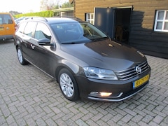 Volkswagen Passat - 1.6 TDI Highline BleuMotion