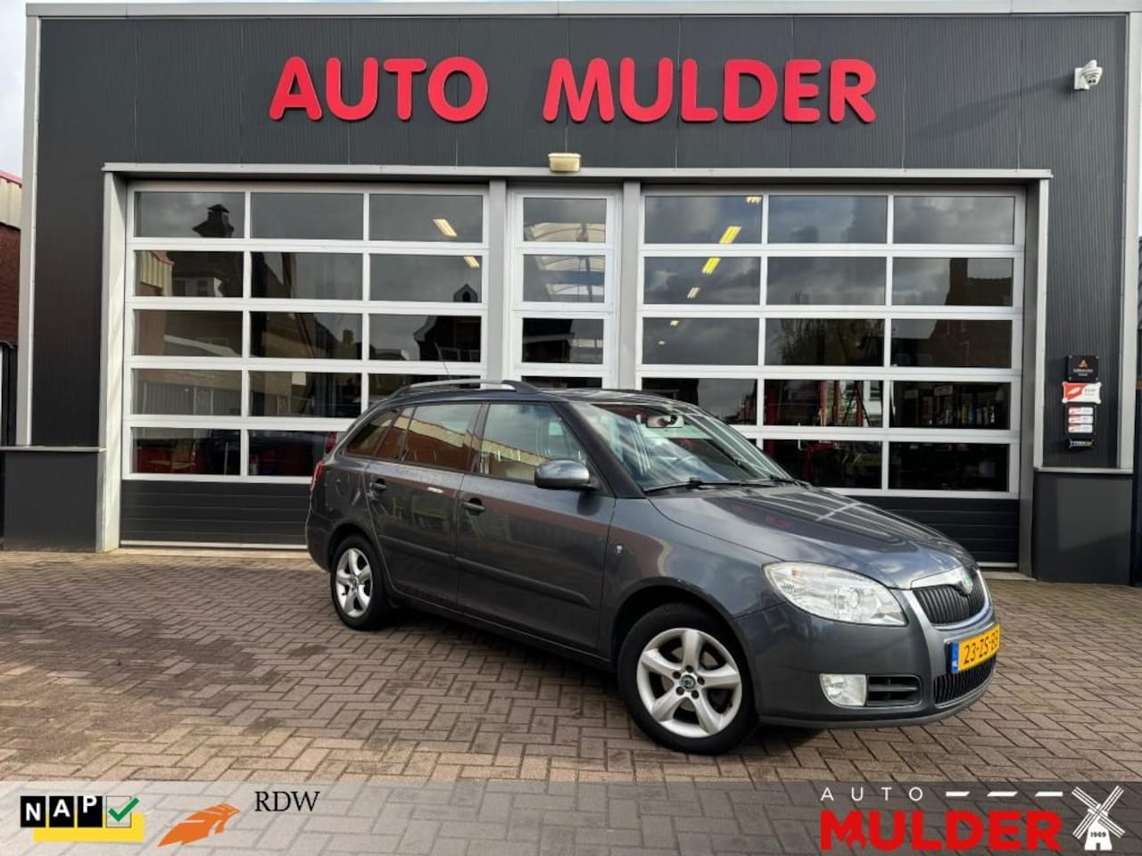 Skoda Fabia Combi - COMBI 1.4 16V AMBIENTE / CRUISECONTROL / AIRCO / TREKHAAK! - AutoWereld.nl