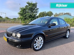 Jaguar X-type - 3.0 V6 EXECUTIVE / AIRCO / NAVI / ZEER NETJES