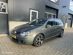 Volkswagen Golf - 2.0 FSI Sportline