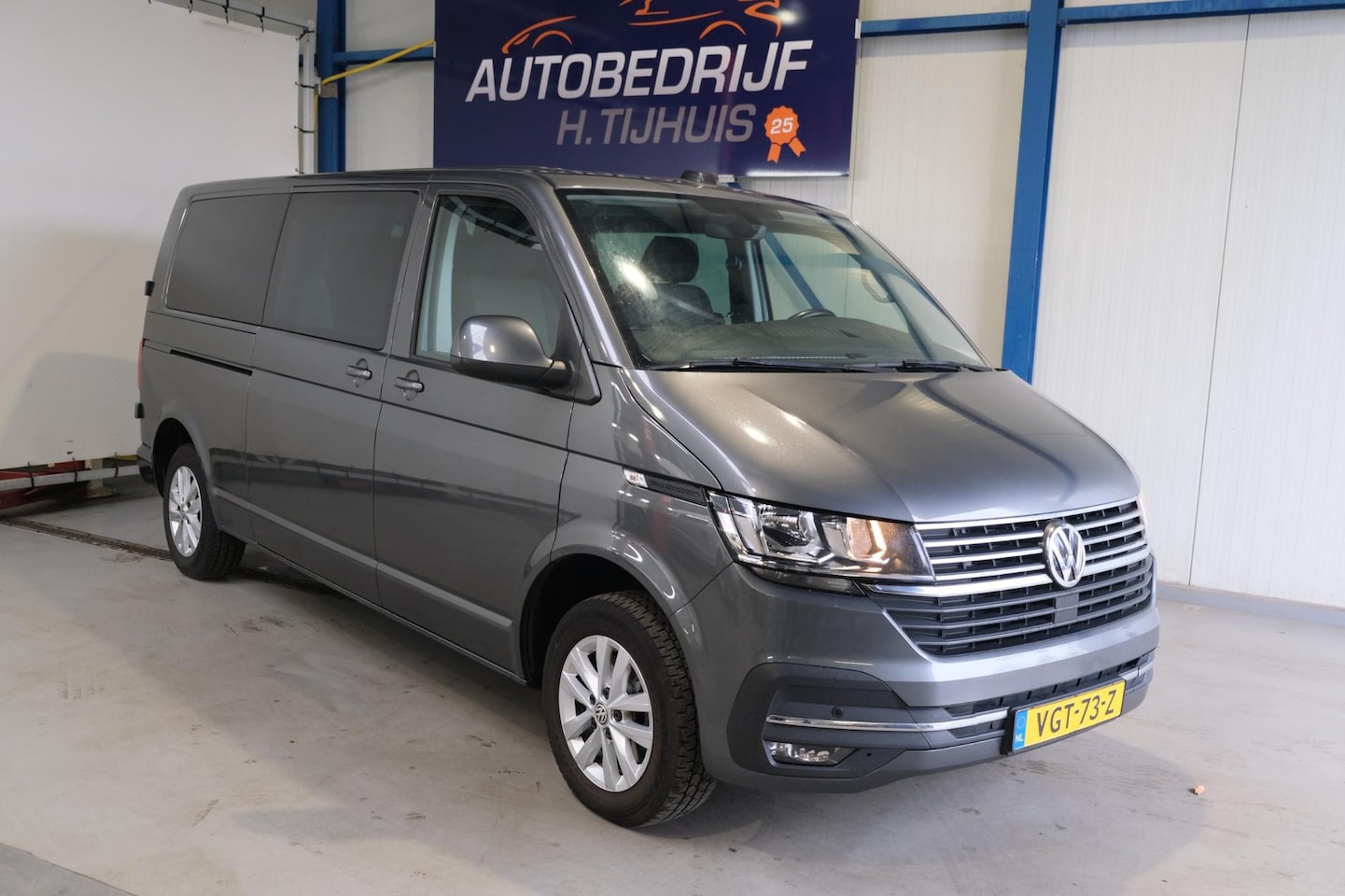 Volkswagen Transporter - 2.0 TDI L2H1 30 DC 2.0 TDI L2H1 150PK 30 DC - AutoWereld.nl