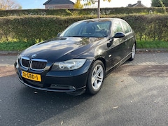 BMW 3-serie - , Navi, Pdc en geeft storing aan 318i Business Line