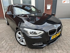 BMW 1-serie - 125i High Executive M-Sport / Pano / Leder / Navi / Nw Ketting