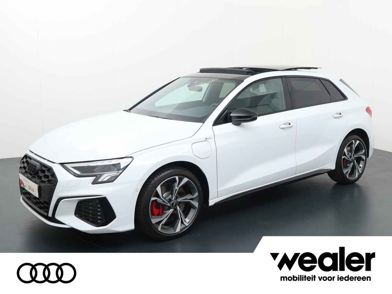 Audi A3 Sportback - 45 TFSI e S edition Competition | 245 PK | Trekhaak | Navigatiesysteen MMI plus | Elektris - AutoWereld.nl