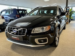 Volvo XC70 - 2.0 D4 FWD Nordic Xenon, Navi, Trekhaak, Zeer mooi