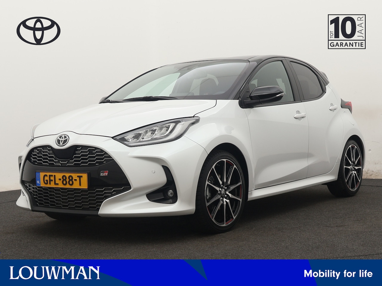 Toyota Yaris - 1.5 Hybrid GR Sport Limited | JBL | Head-up Display | Cloud Navigatie | Stuur-/Stoelverwar - AutoWereld.nl