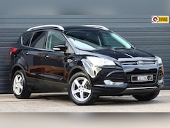 Ford Kuga - 1.6 Titanium Pano/Navi/Clima/Leder/Trekhaak