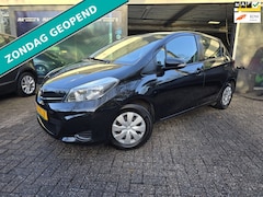 Toyota Yaris - 1.0 VVT-i Aspiration | 1E EIGENAAR | 12MND GARANTIE | CAMERA | NAVI |