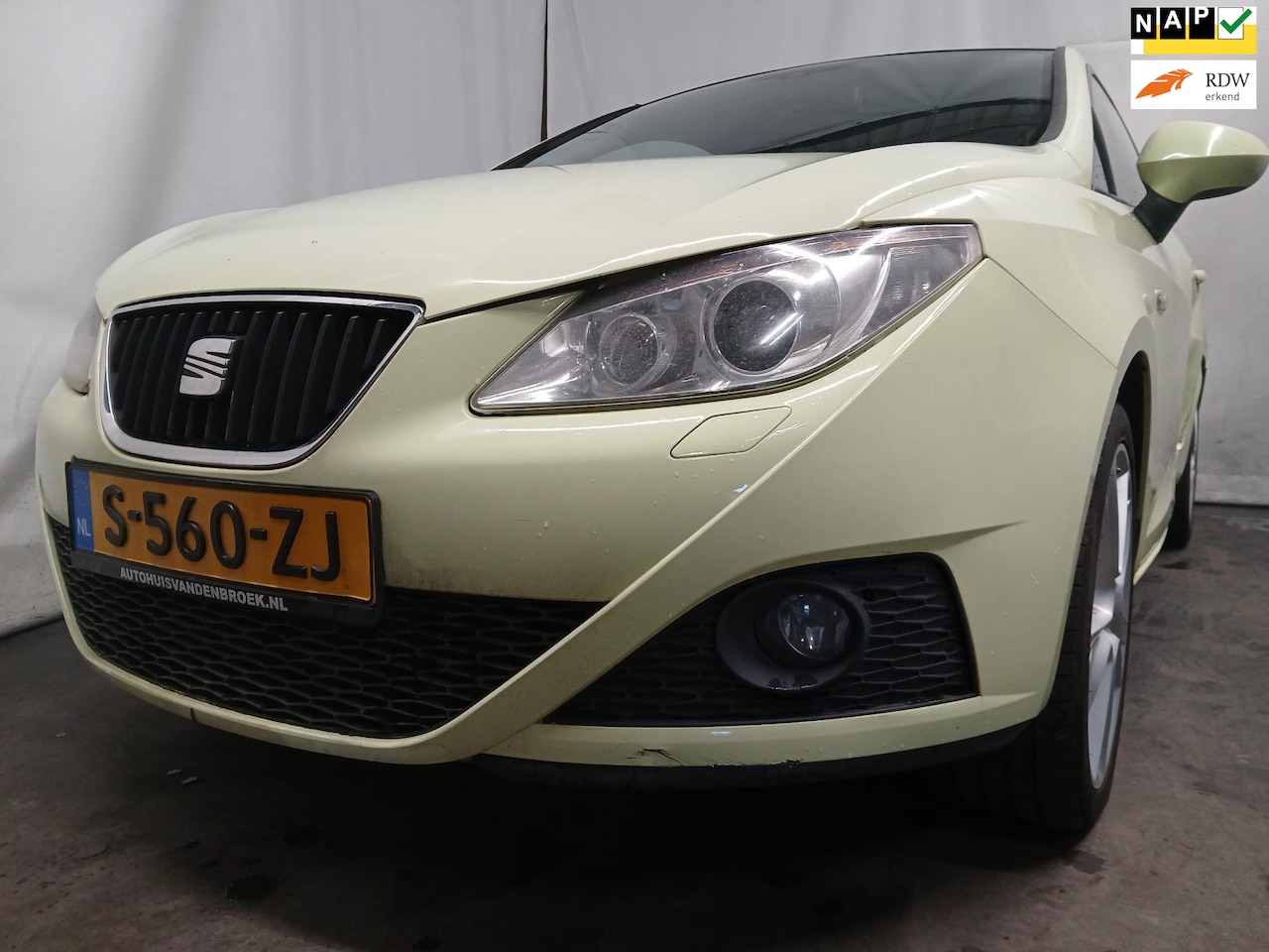 Seat Ibiza SC - 1.6 Style - Airco - Linker Zijschade - Schade - AutoWereld.nl