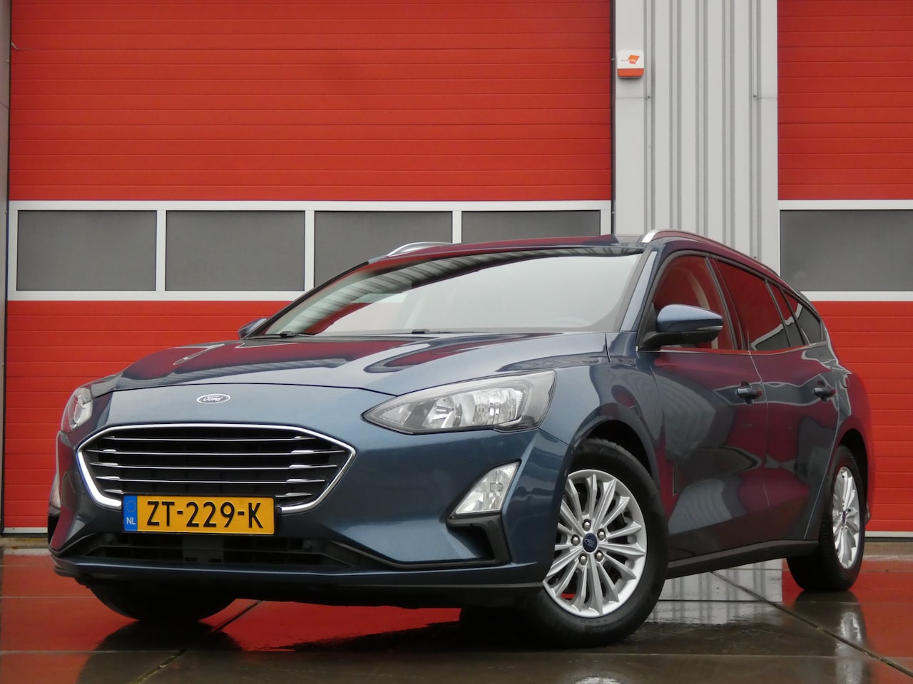 Ford Focus Wagon - 1.0 EcoBoost Titanium Business/ zeer mooi! - AutoWereld.nl