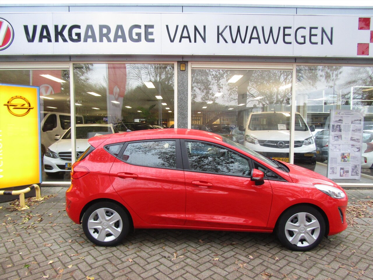 Ford Fiesta - 1.1 TREND 85 PK 5 DRS AIRCO BLUETOOTH - AutoWereld.nl