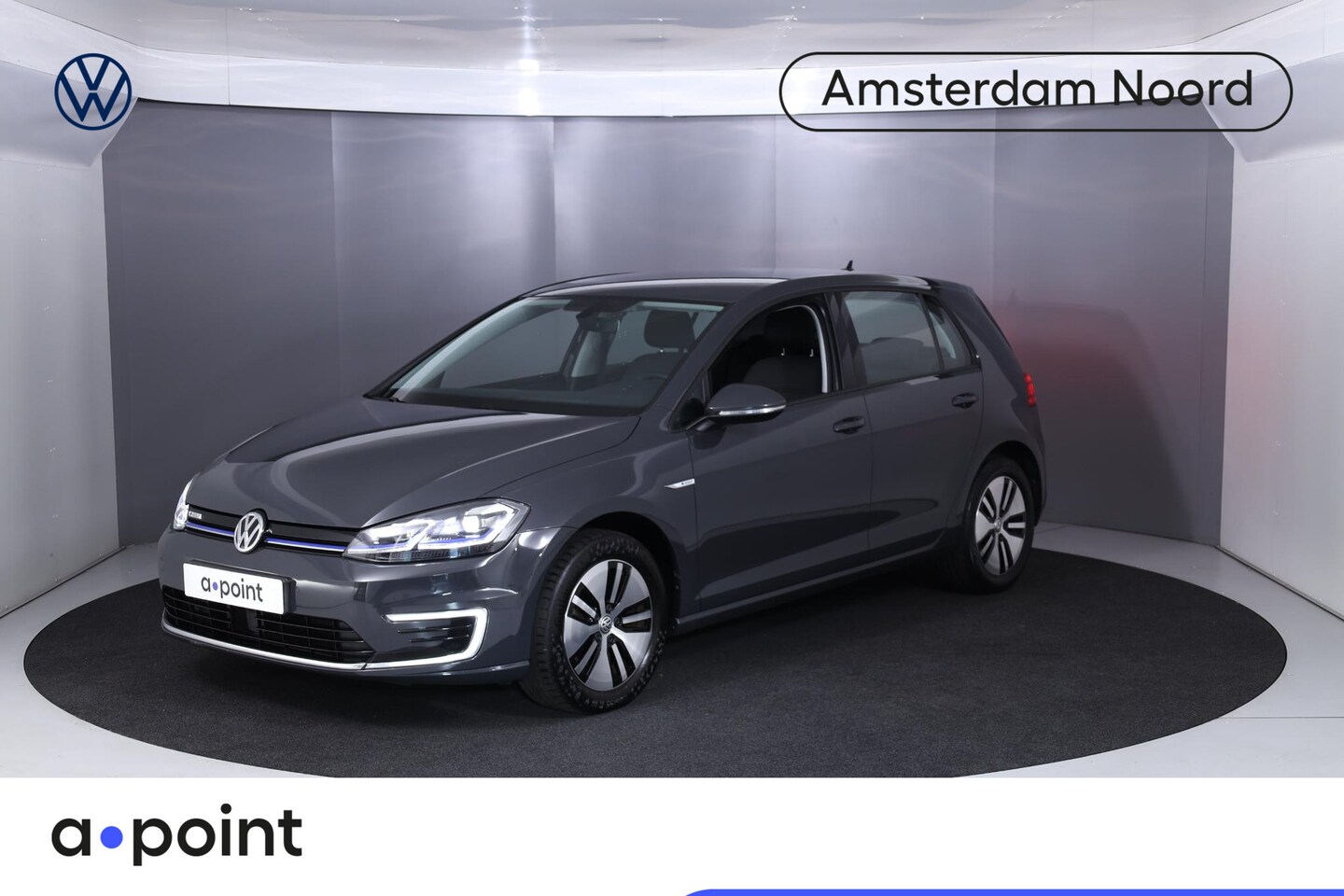 Volkswagen e-Golf - E-DITION 136 pk | Navigatie | Warmtepomp | Parkeersensoren | Adaptieve cruise control | LE - AutoWereld.nl