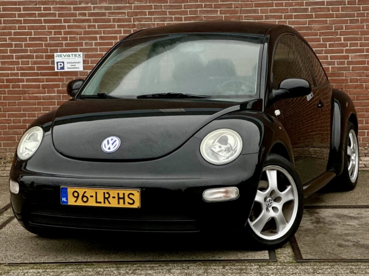 Volkswagen New Beetle - 1.6 - AutoWereld.nl