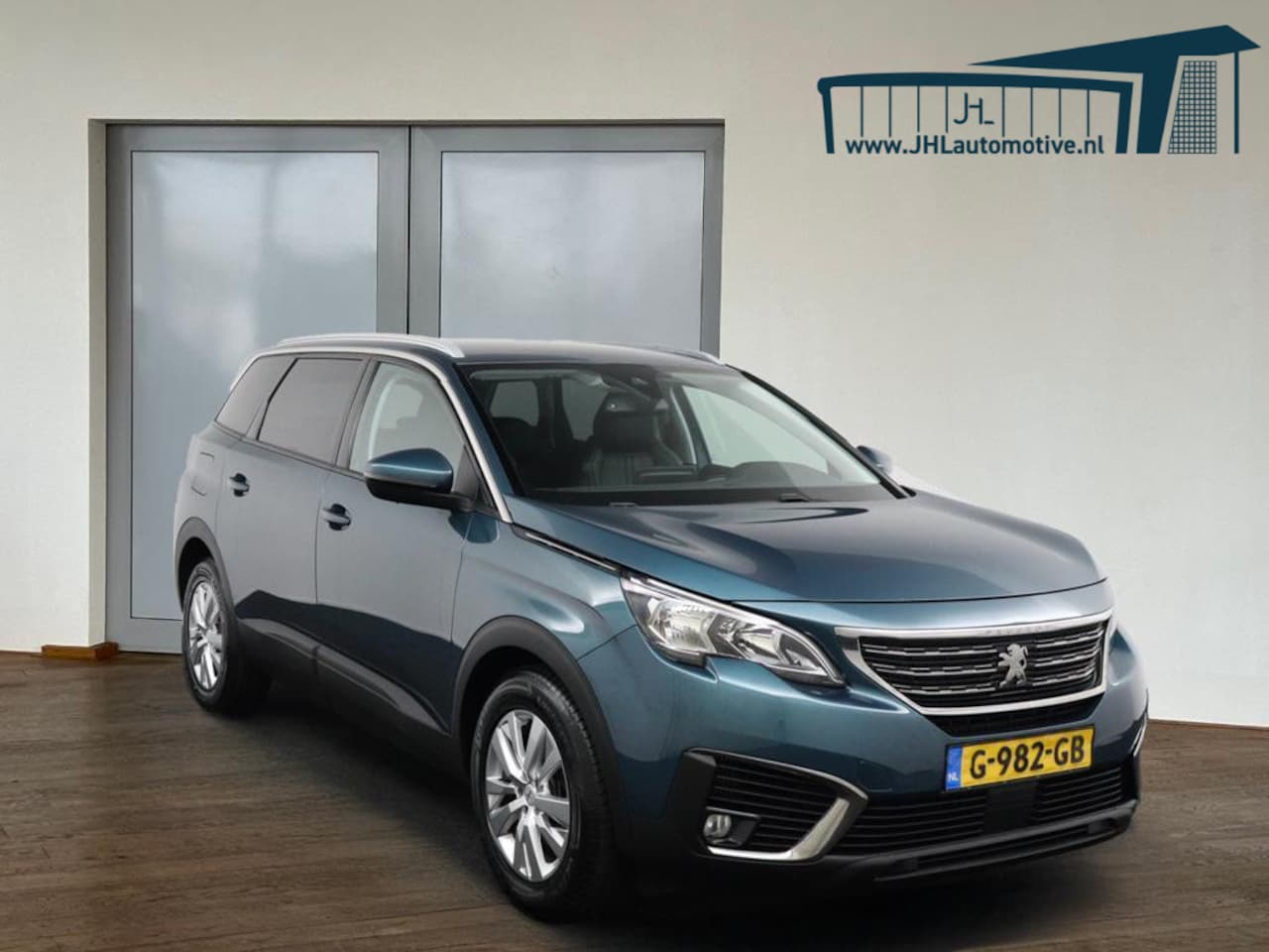 Peugeot 5008 - 1.2 PureTech Executive*AUTOMAAT*LEER*HAAK*CRUISE* - AutoWereld.nl