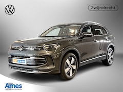 Volkswagen Tiguan - 1.5 204pk eHybrid Life Edition / €2000, - INRUILPREMIE / Achteruitrijcamera / Stuurwiel ve