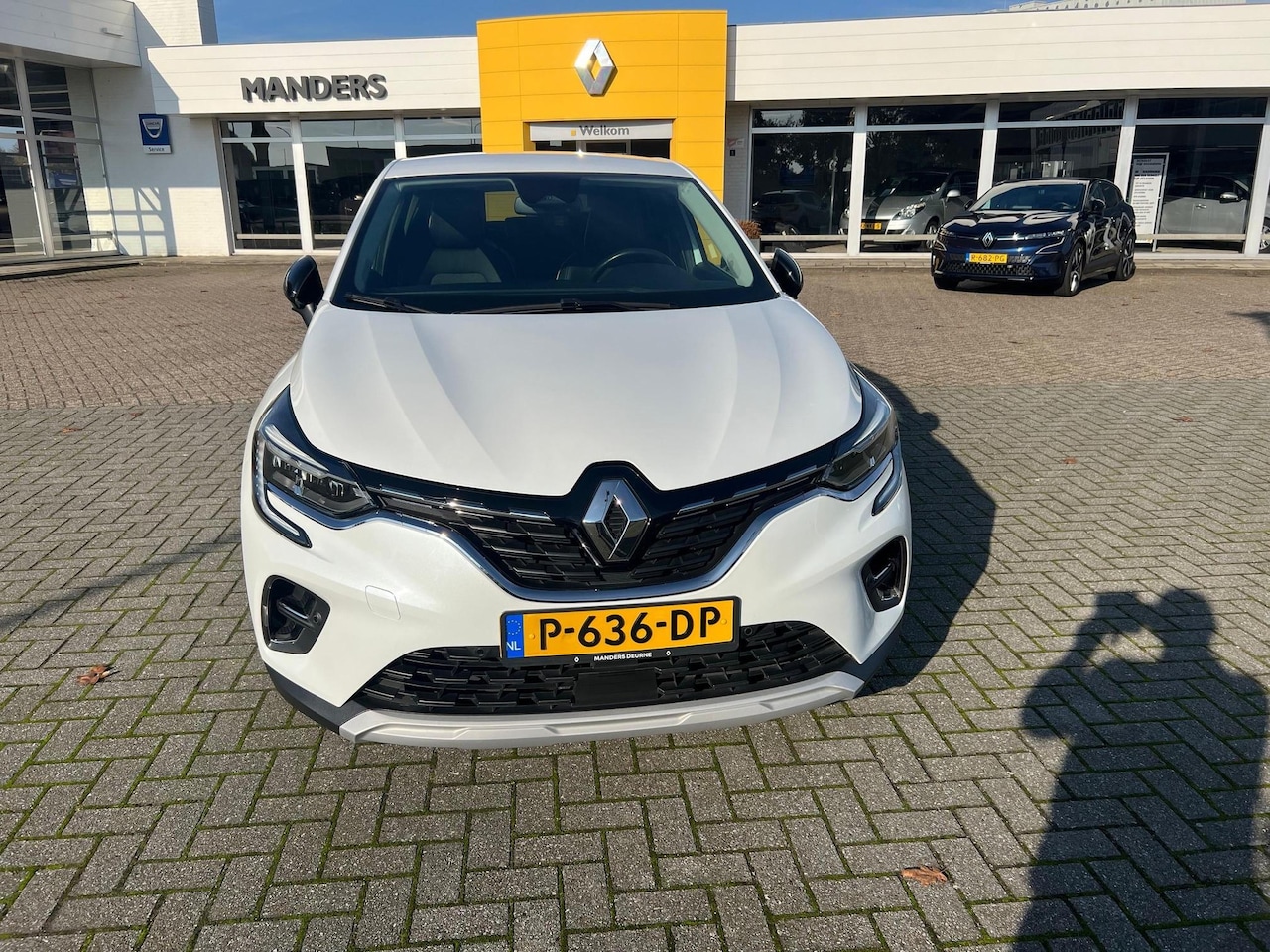 Renault Captur - TCe 140 Intens EDC/AUT. PACK WINTER/ PARK ASSIST V + A/ RESERVE WIEL/ ETC.... RIJKLAAR! DE - AutoWereld.nl