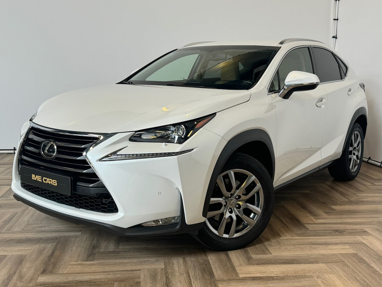 Lexus NX - LEXUS NX200T AUT, LEDER ,NAVI - AutoWereld.nl