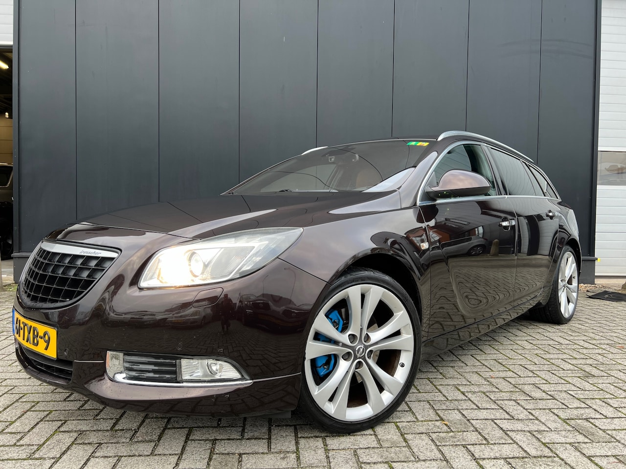 Opel Insignia Sports Tourer - 2.8 T OPC 4x4 '10 Aut/Leder/Navi/20'Lmv/ZrMooi! - AutoWereld.nl