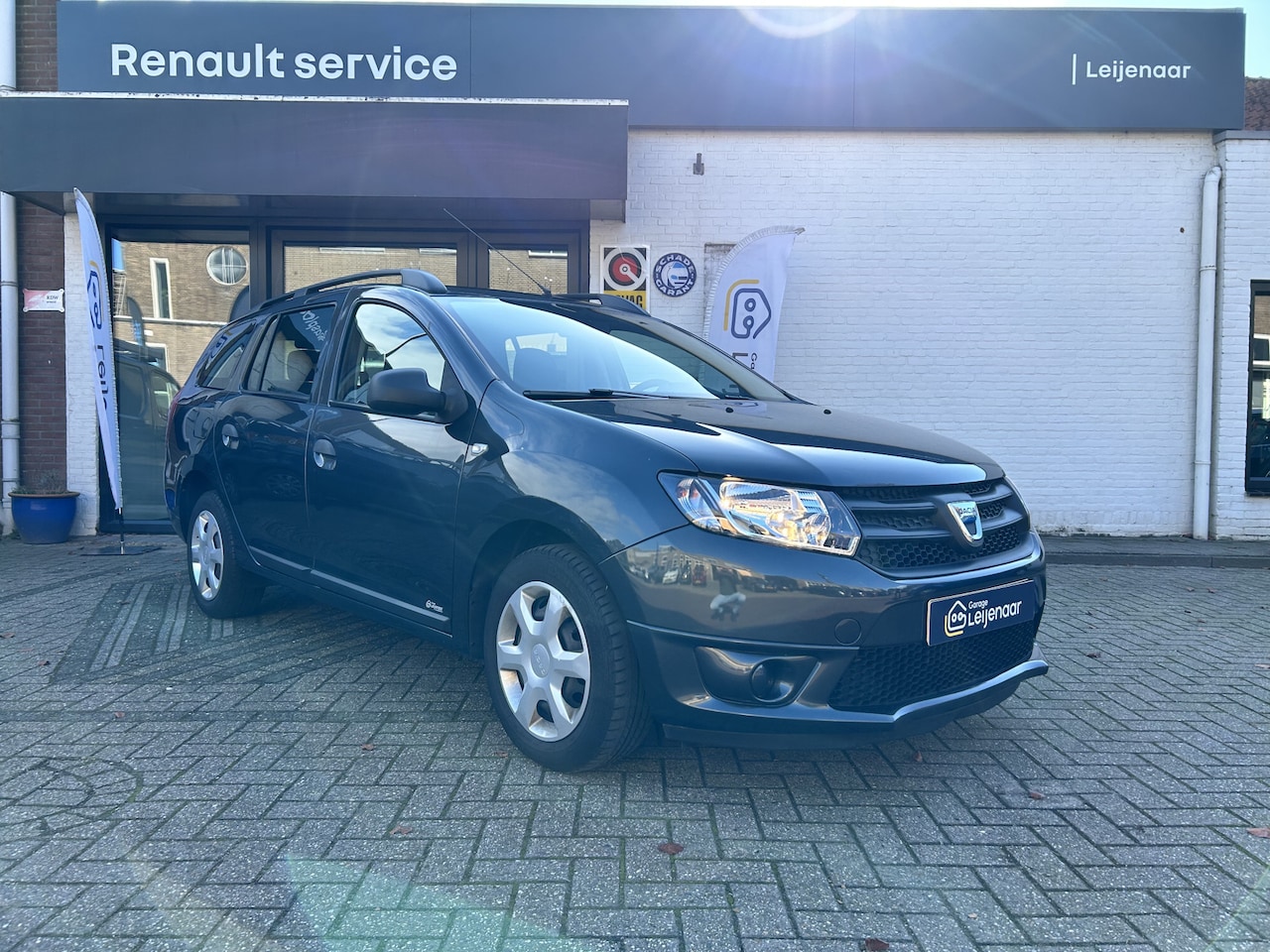 Dacia Logan MCV - 0.9 TCe S&S Ambiance | Airco | Parkeersensoren | Cruise control | Trekhaak - AutoWereld.nl