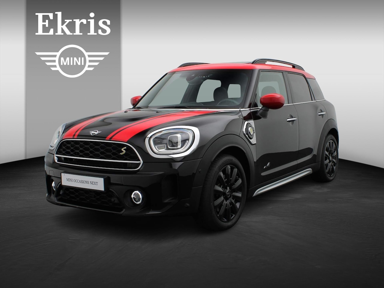 MINI Countryman - Cooper S E ALL4 Classic Connected Navigation Plus + Glazen panoramadak + Park Assistant + - AutoWereld.nl