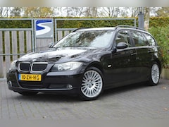 BMW 3-serie Touring - 318i Business Line - Navigatie|Trekhaak|PDC|Cruise