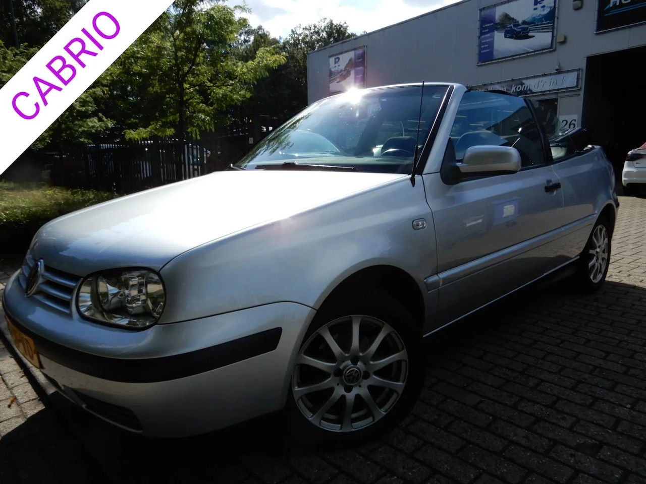 Volkswagen Golf Cabriolet - 2.0 Trendline 97158 km NAP - AutoWereld.nl