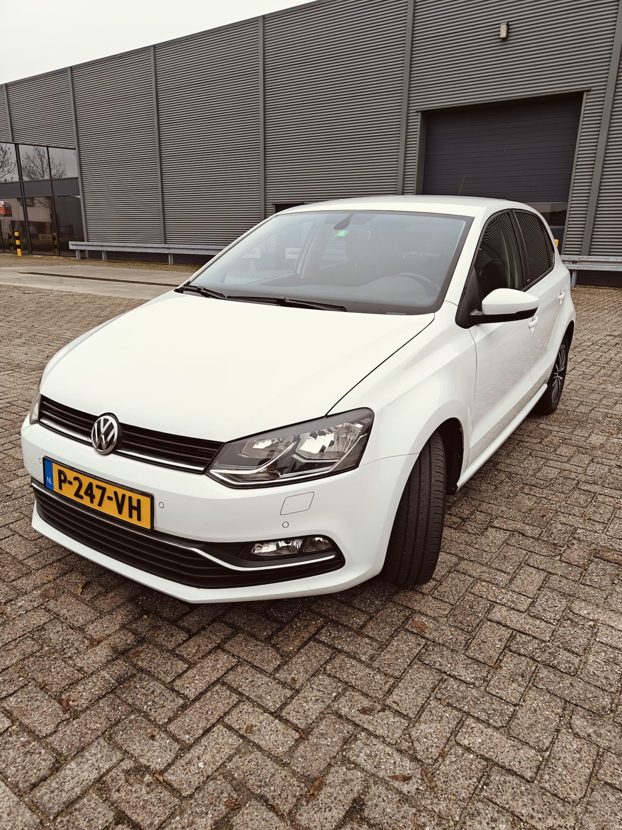 Volkswagen Polo - 1.0 Comfortline Connected Series Comfortabel en zuinig! - AutoWereld.nl