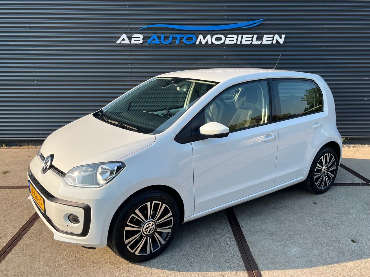 Volkswagen Up! - 1.0 BMT high up! PARKEER SENSOR/ CAMERA - AutoWereld.nl