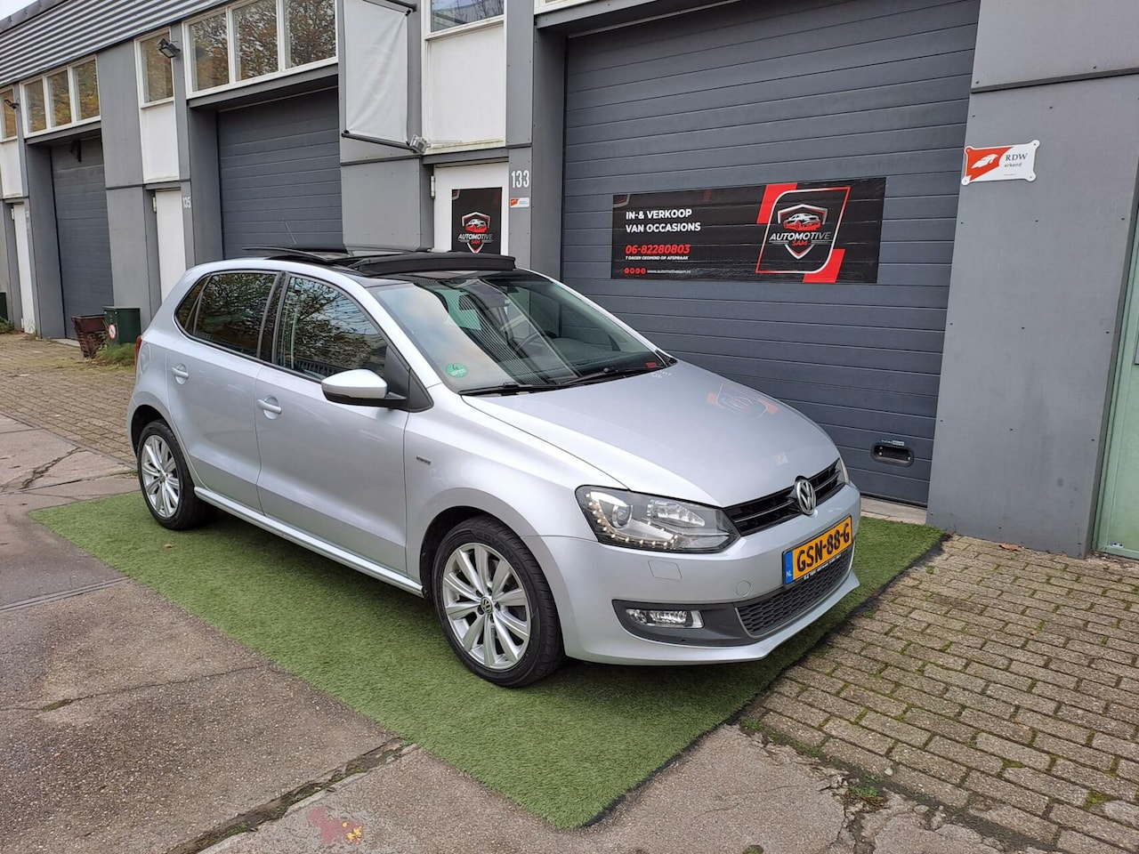 Volkswagen Polo - 1.2 TSI Highline Edition PANO Xenon Clima - AutoWereld.nl