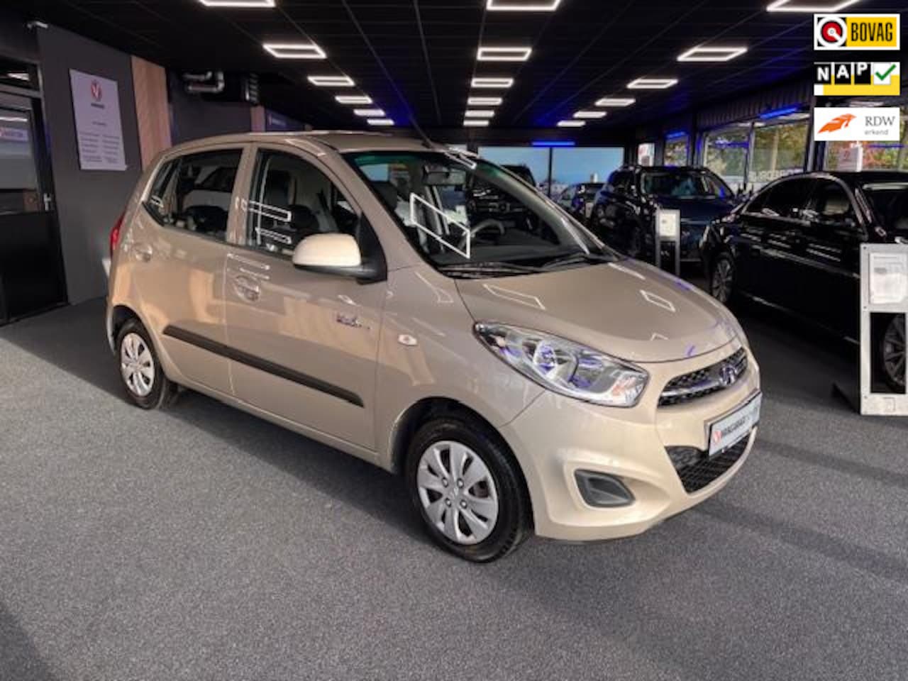 Hyundai i10 - 1.0 i-Drive Cool | Airco | IsoFix | PDC Achterzijde | Slechts 76.000 KM | Org. NL Auto | 2 - AutoWereld.nl