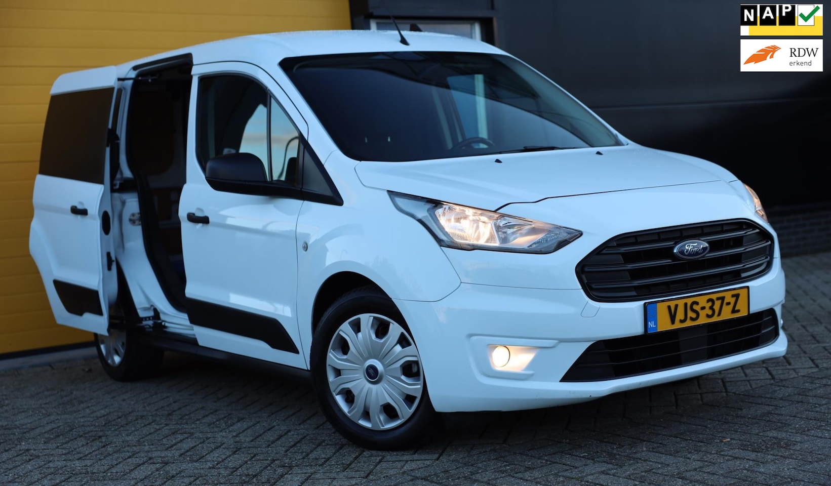 Ford Transit Connect - 1.5 EcoBlue L1 Trend / Automaat / Airco / Cruise Control / Elek Pakket / Schuifdeur / Trek - AutoWereld.nl