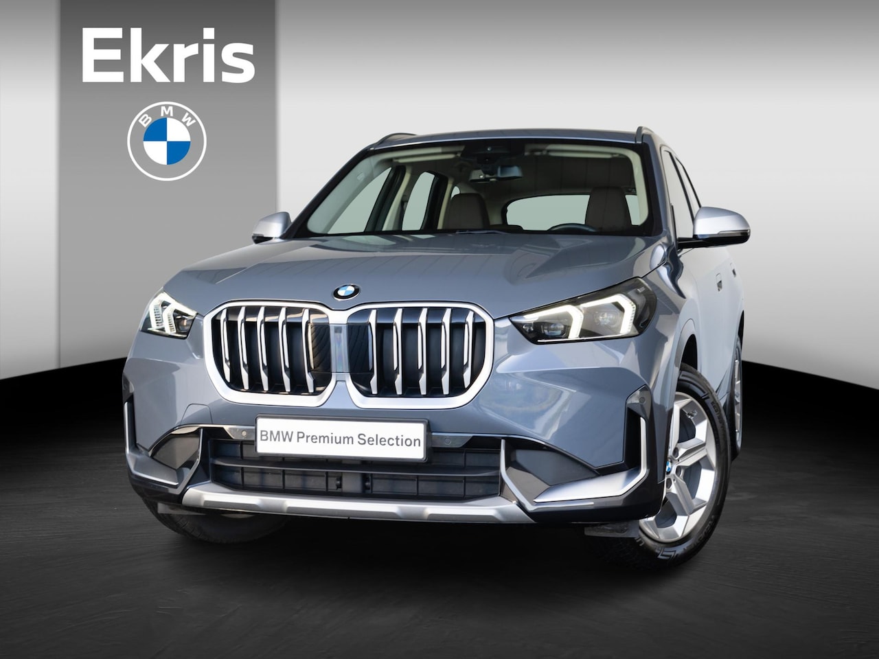 BMW X1 - sDrive18i X-Line | Premium Pack | 18 inch | Trekhaak | Sportstoelen | Driving Assistent | - AutoWereld.nl