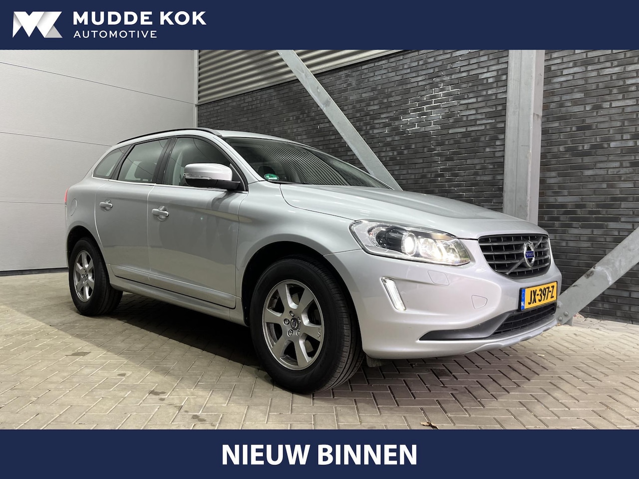 Volvo XC60 - T5 FWD Nordic+ | Panoramadak | Xenon | Trekhaak | Stoelverwarming - AutoWereld.nl