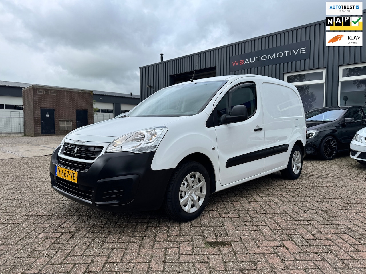 Peugeot Partner - 120 1.6 BlueHDi 100 L1 Premium S&S Automaat! - AutoWereld.nl