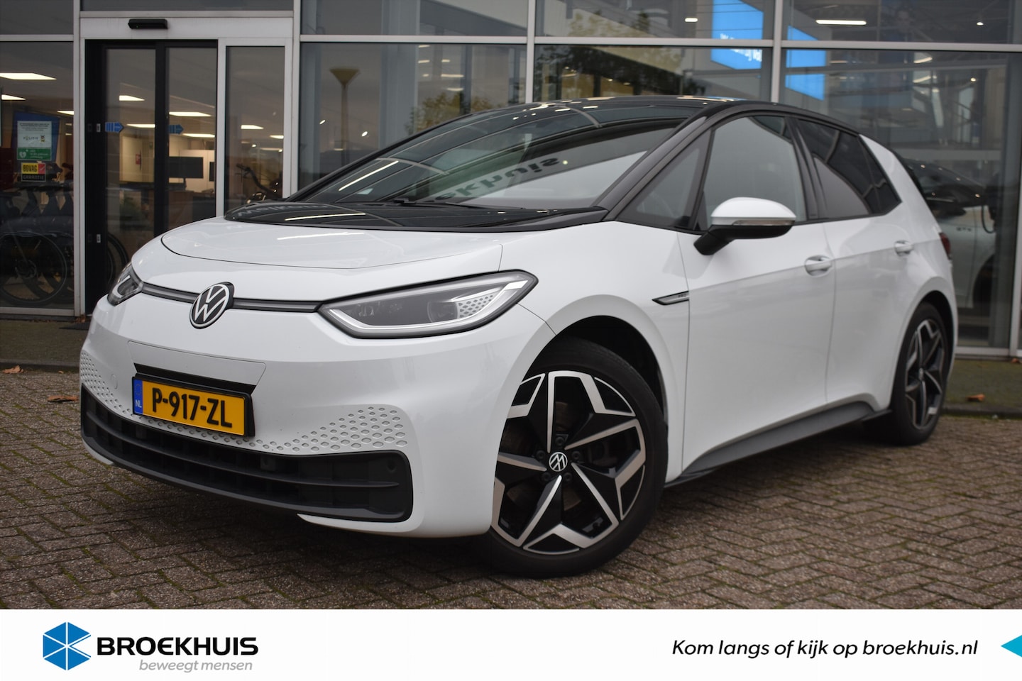 Volkswagen ID.3 - Business 58 kWh 204PK | PANORAMADAK | TREKHAAK | 19 INCH ALL SEASON - AutoWereld.nl