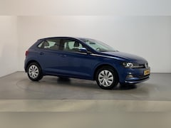 Volkswagen Polo - 1.0 TSI Comfortline Business Parkeersensoren Climate Control Navigatie