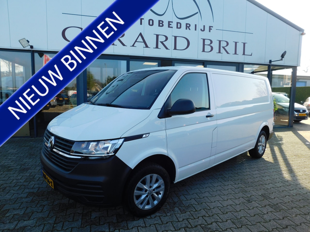 Volkswagen Transporter - 2.0 TDI/DSG 150 PK L2H1 28 - AutoWereld.nl