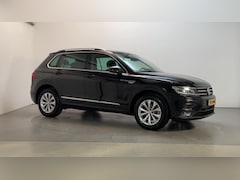 Volkswagen Tiguan - 1.5 TSI Comfortline Business Navigatie Parkeersensoren DAB+ App-Connect