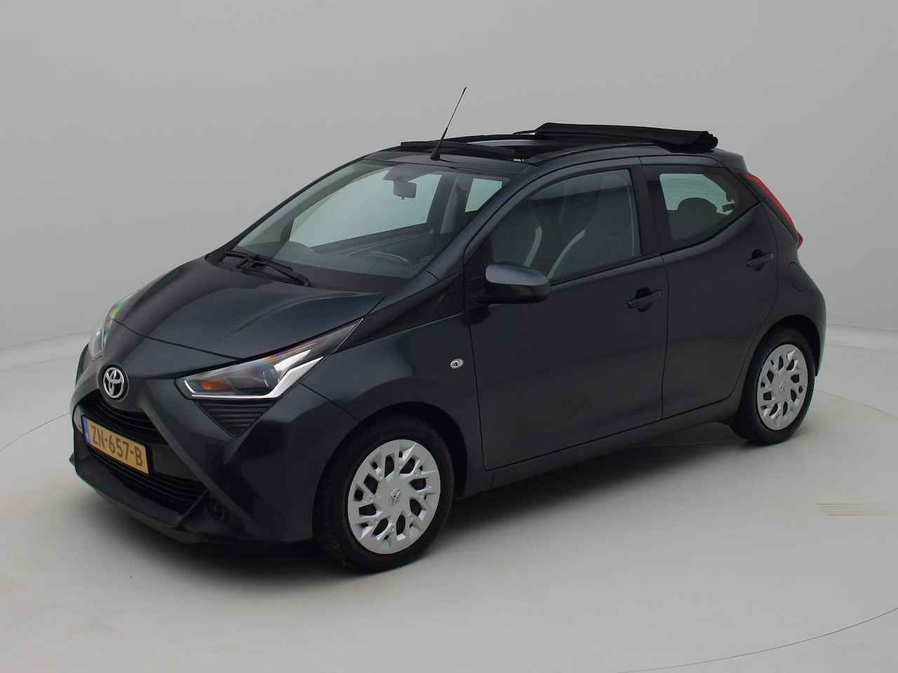 Toyota Aygo - 1.0 VVT-i x-play Automaat CABRIO DAK - AutoWereld.nl