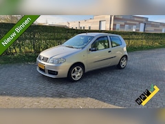 Fiat Punto - 1.2 16v STUURBEKRACHTIGING AIRCO LM VELGEN