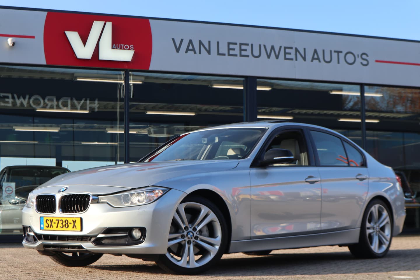 BMW 3-serie - 335i High Executive | Schuif\kantel dak | Navigatie | Memory Seats - AutoWereld.nl