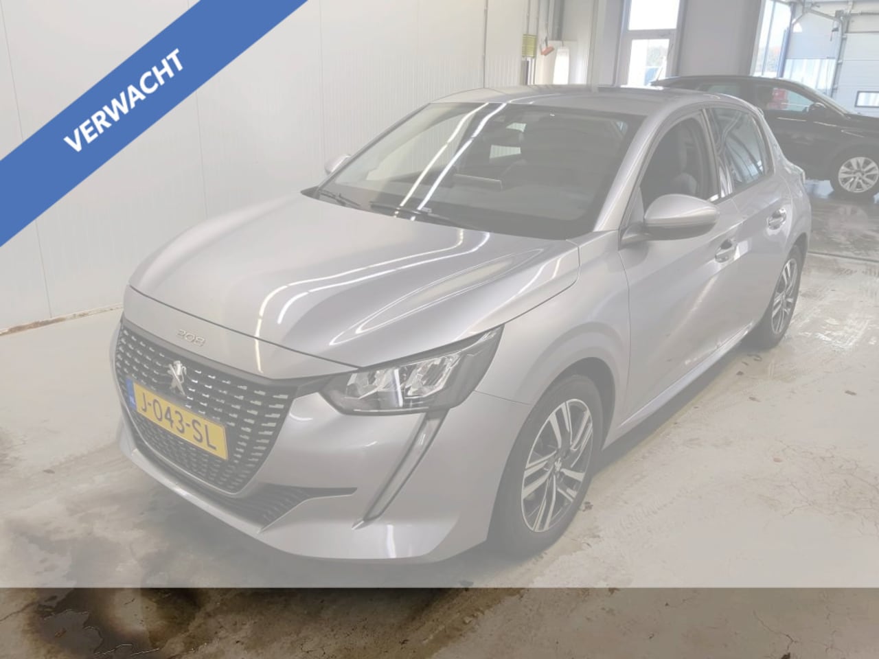 Peugeot 208 - 1.2 PureTech Allure VERWACHT | Automaat | Navigatie | Cruise Control | Lichtmetalen velgen - AutoWereld.nl