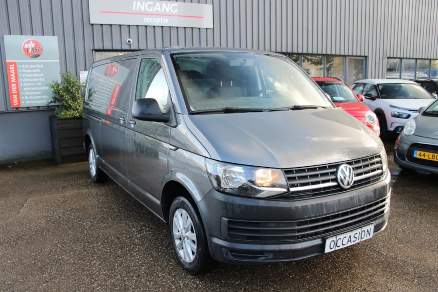 Volkswagen Transporter - zeer netjes 2.0 TDI L2H1 Highl. - AutoWereld.nl