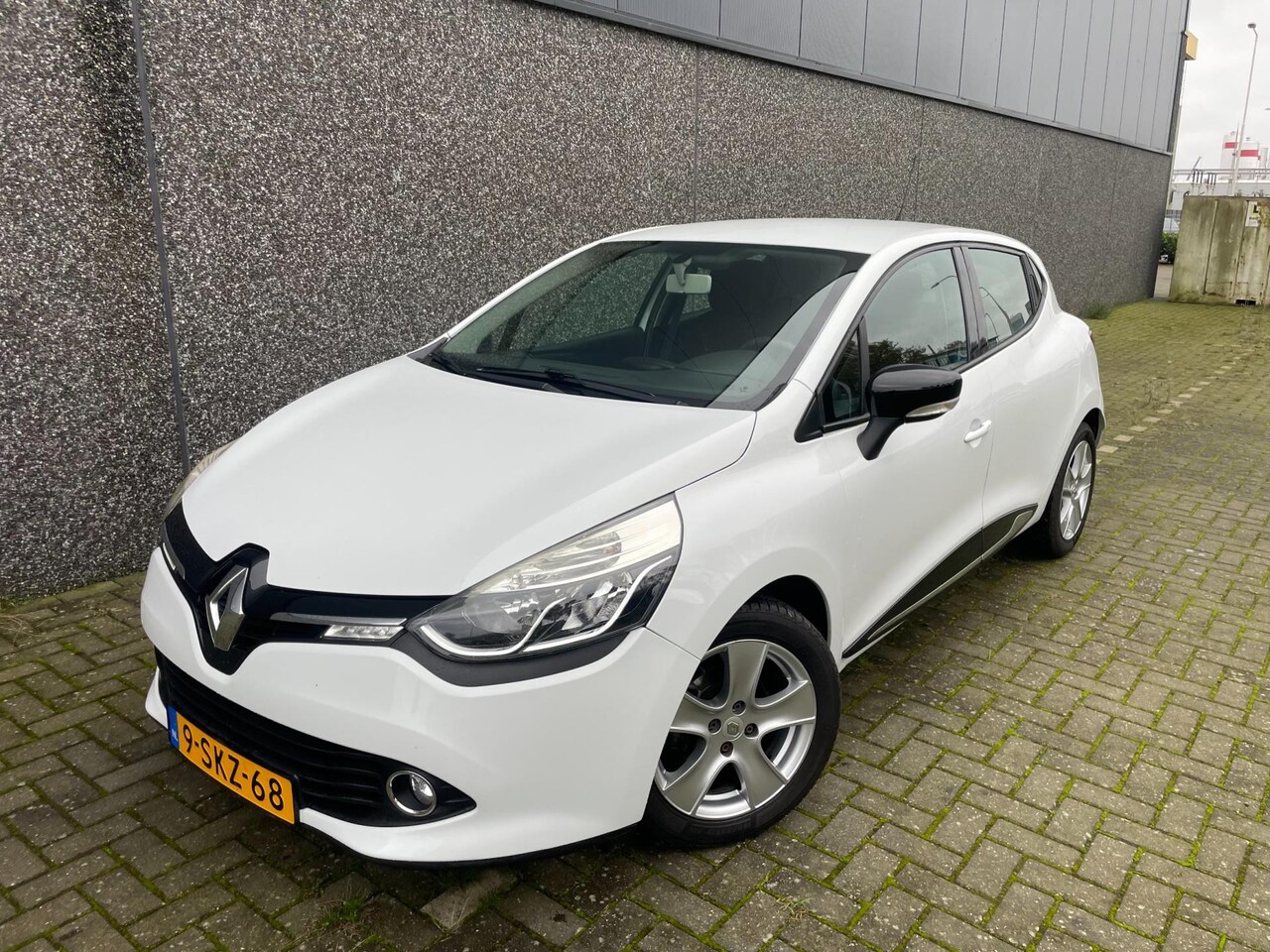 Renault Clio - 0.9 TCe Expression/Nieuwe APK en grote beurt! - AutoWereld.nl