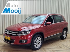 Volkswagen Tiguan - 1.4 TSI Sport&Style *Uitklapbare Trekhaak* Navigatie / Cruise / Airco / PDC V&A / 17'' LMV