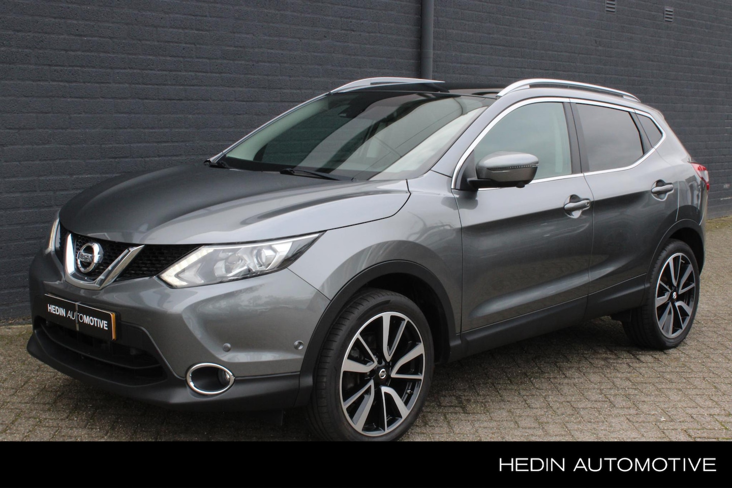 Nissan Qashqai - DIG-T 115 PK Tekna NL-Auto/Navi/360 gr. Camera/Clima/Cruise control/Radio-DAB-USB/Panorama - AutoWereld.nl