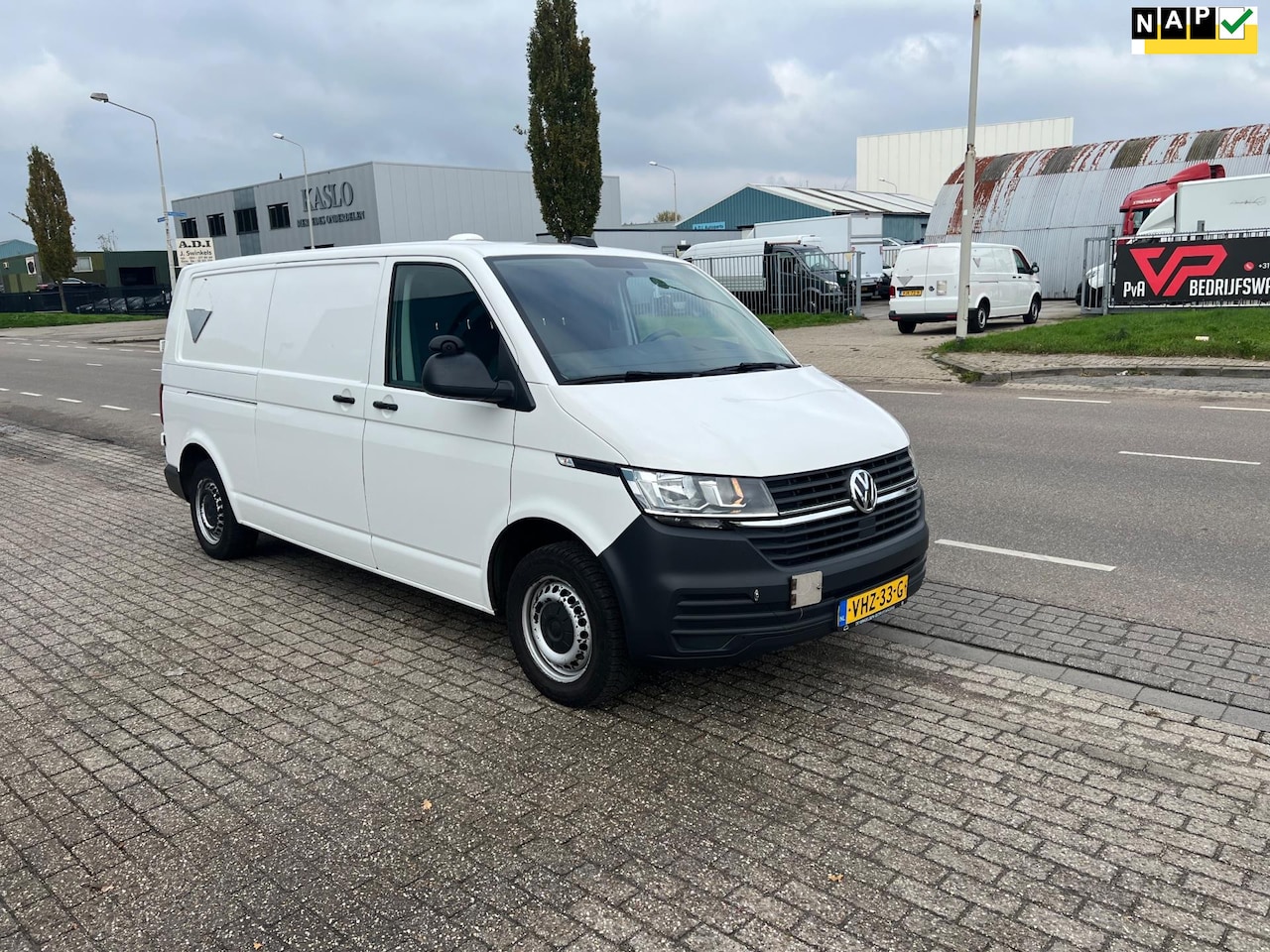 Volkswagen Transporter - 2.0 TDI L2H1 28 Economy Business 2.0 TDI L2H1 28 Economy Business - AutoWereld.nl