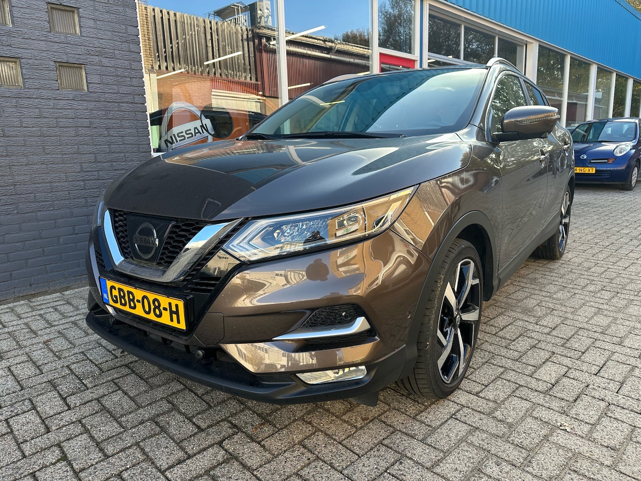 Nissan Qashqai - 1.6 Tekna Navigatie Panoramadak Camera - AutoWereld.nl